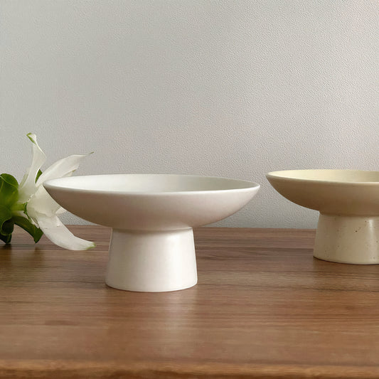 Hyeum Matte Pedestal Dessert Plate