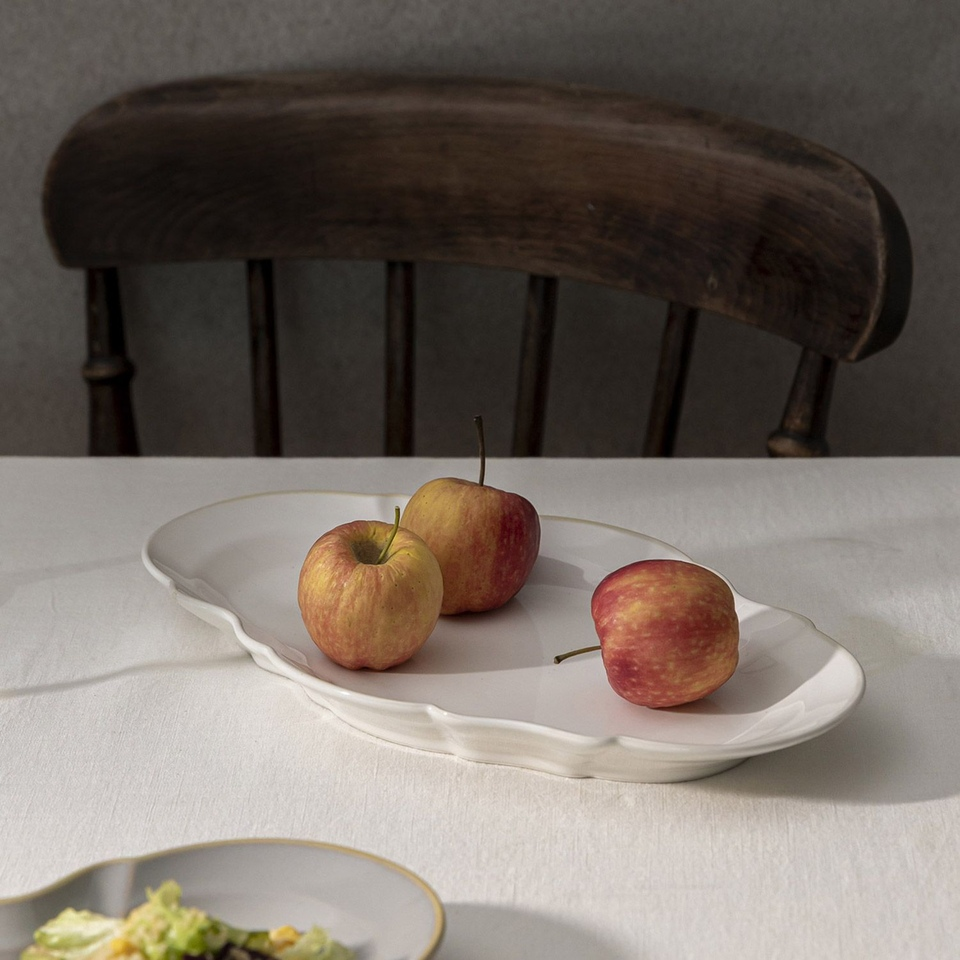 Stable Scalloped Plate Set (3-Piece)