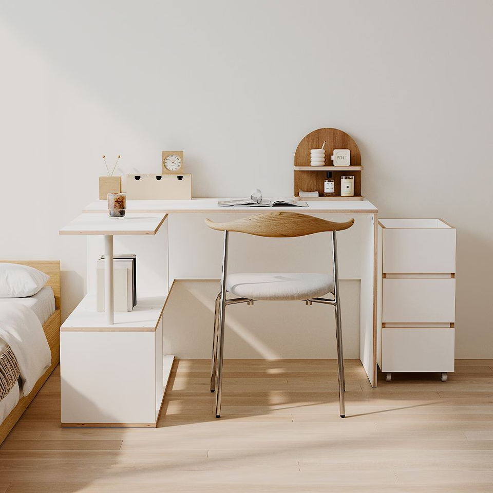 Bridge E0 Corner Desk & Bookshelf Set