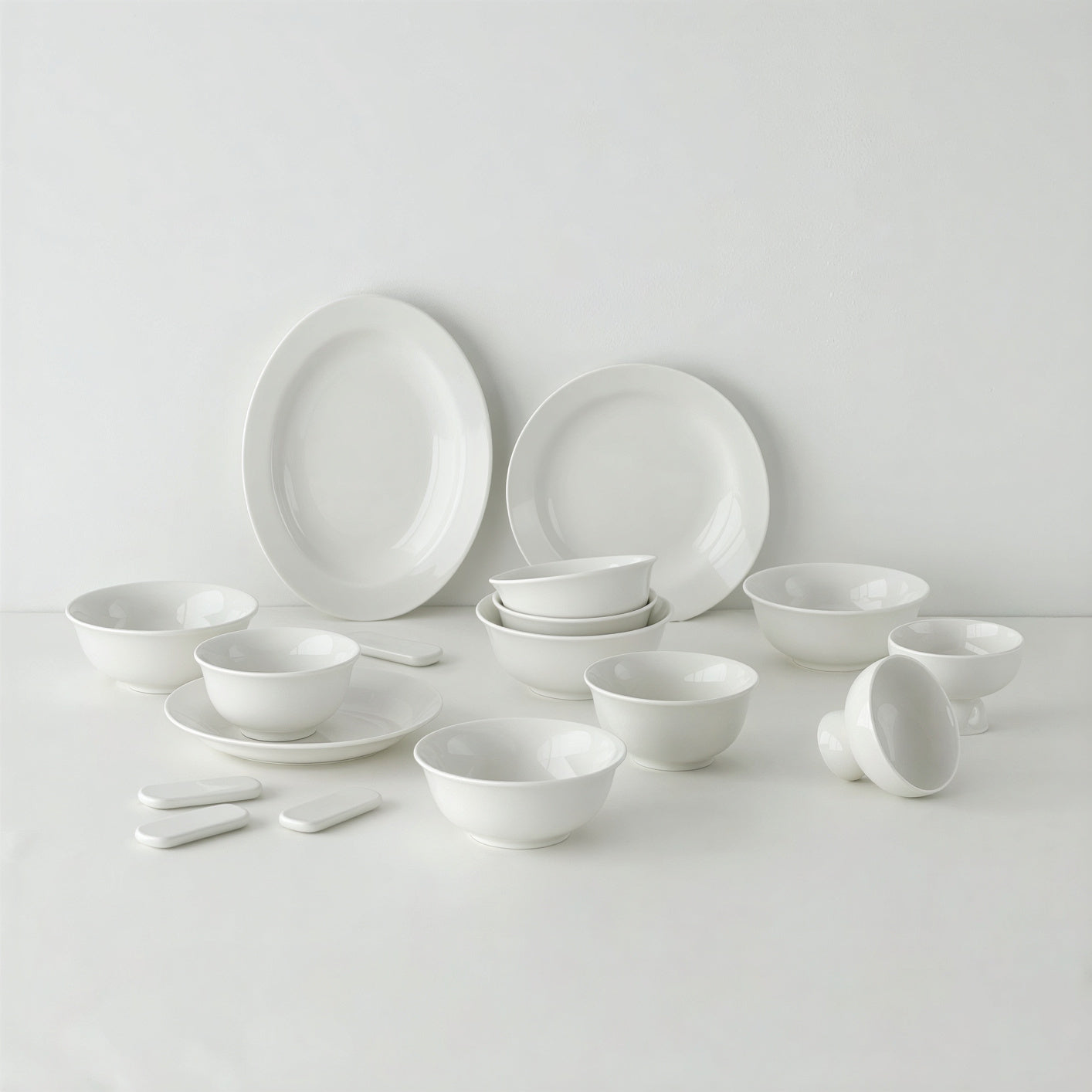 Esti Basic Glossy Dinnerware Set for 4 (17-Piece)