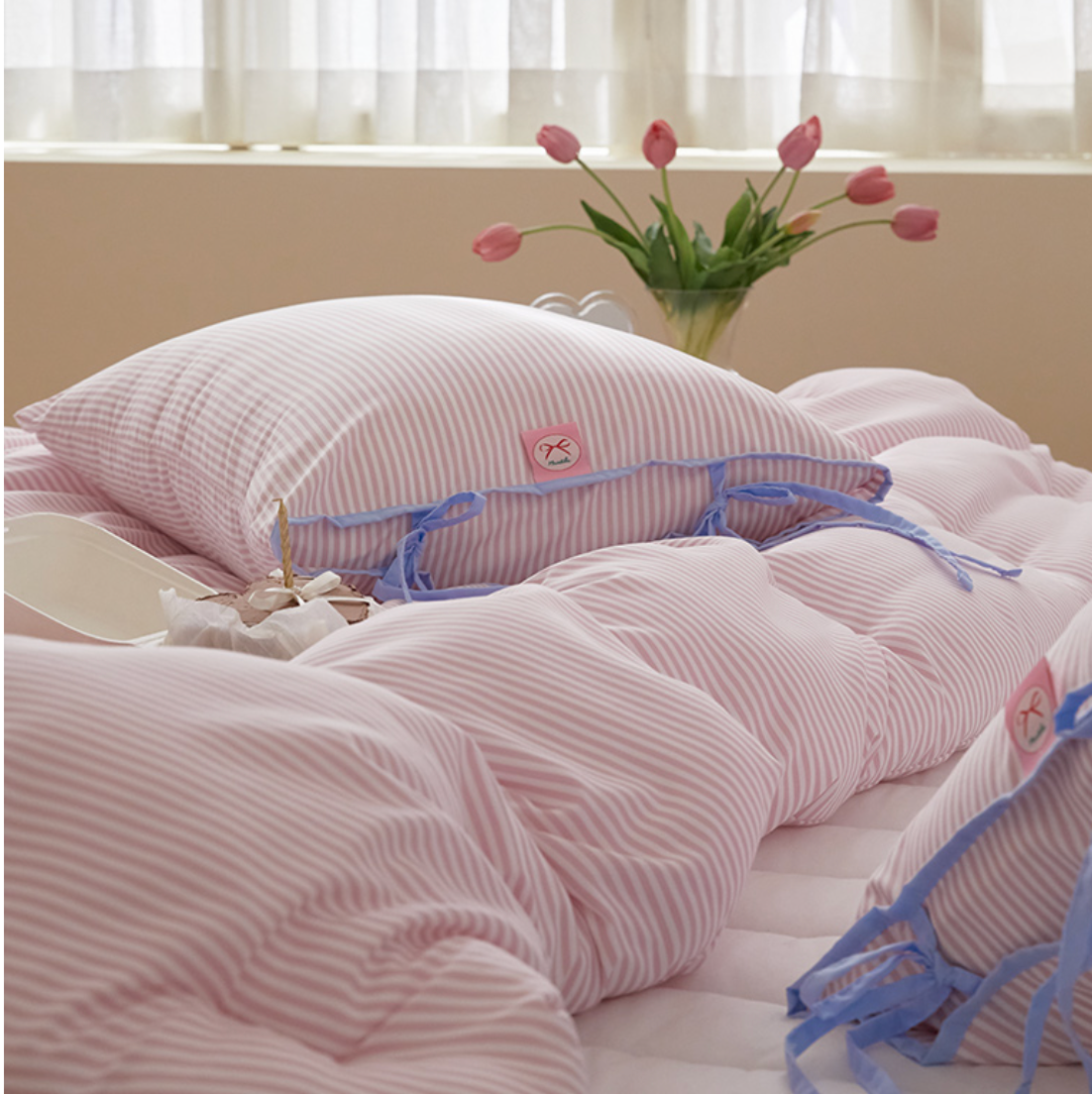 Ribbon Cake Pillow Cover