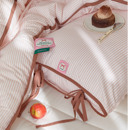 Ribbon Cake Pillow Cover