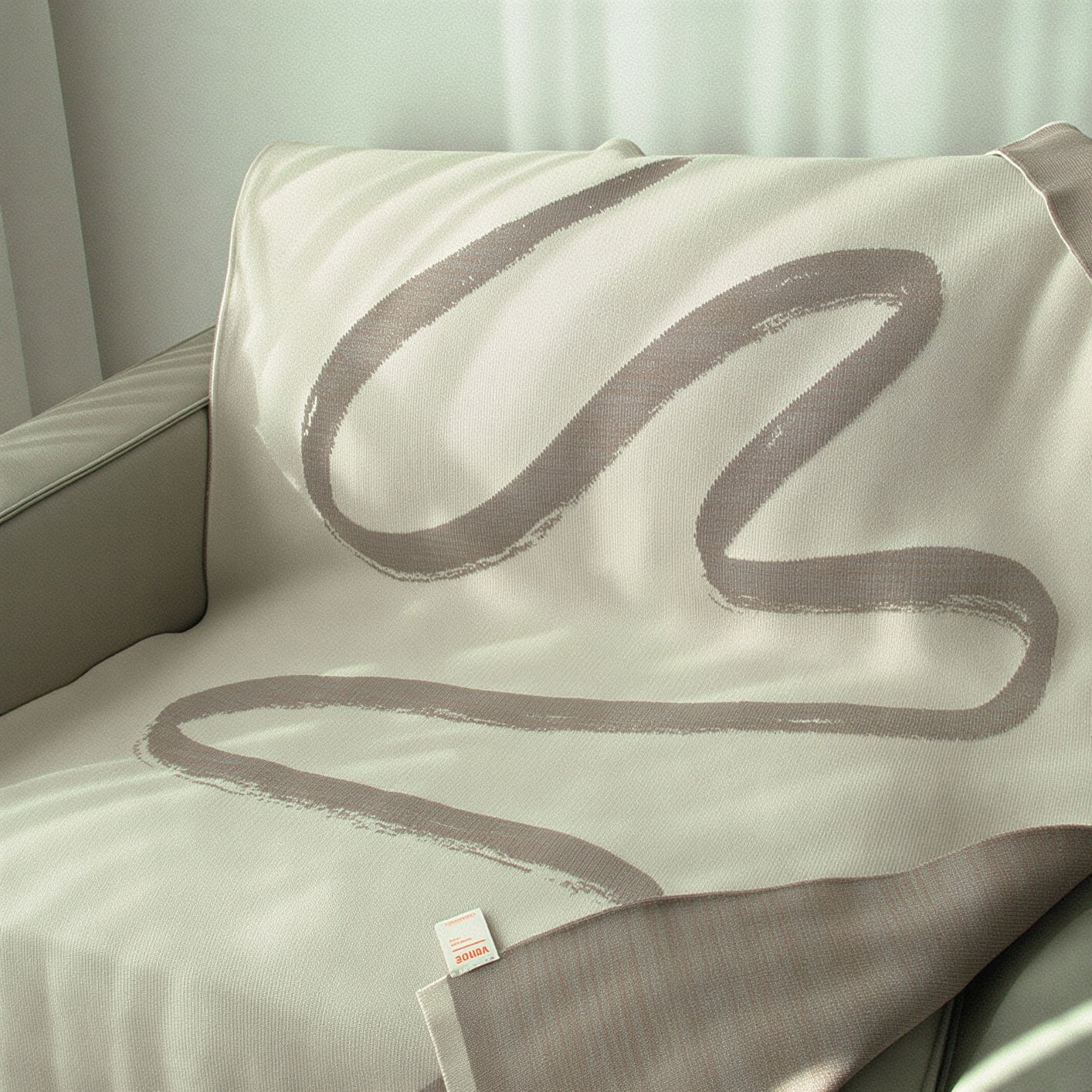 Brush Pattern Reversible Knit Blanket