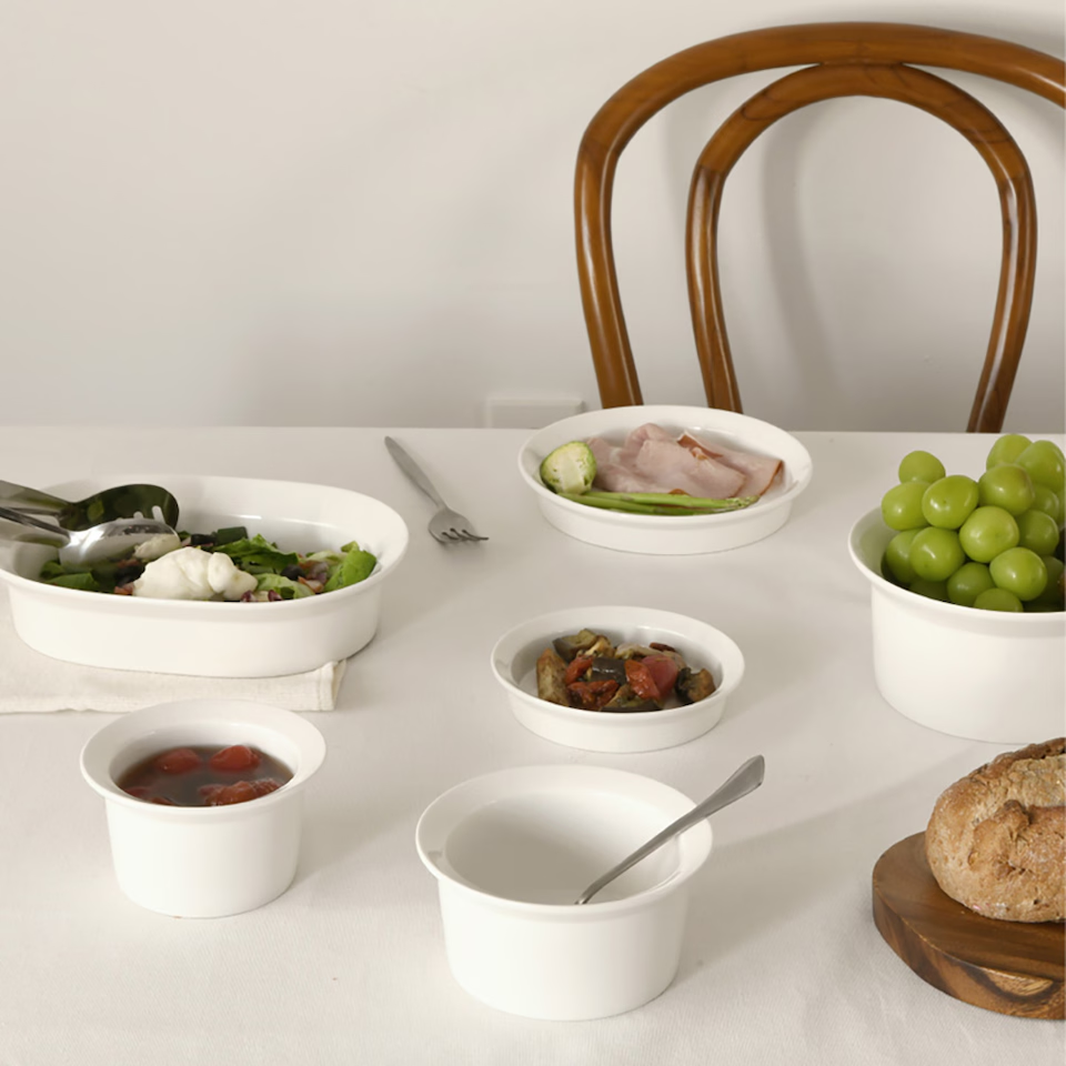 Esti Simple White Dinnerware Set (5-Piece)