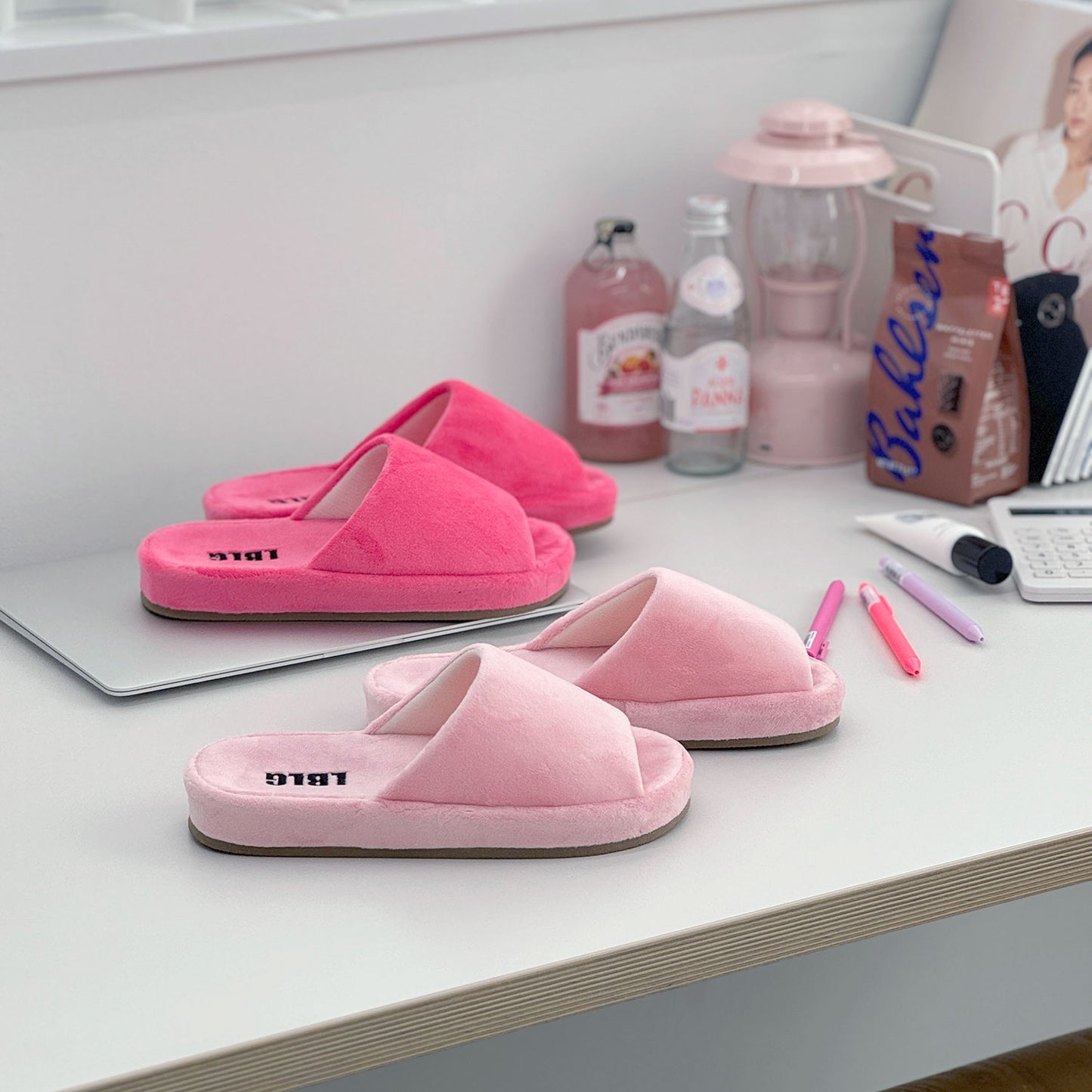 Rollin Velvet Room Slippers