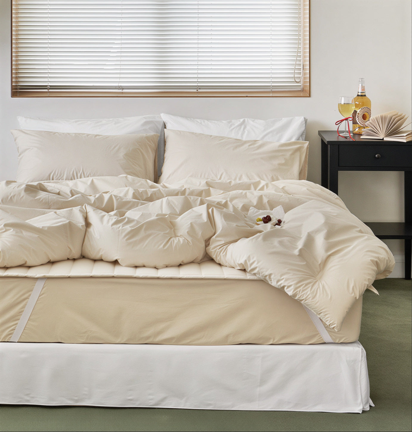 Dreamy Ribbon-Tie Comforter Set
