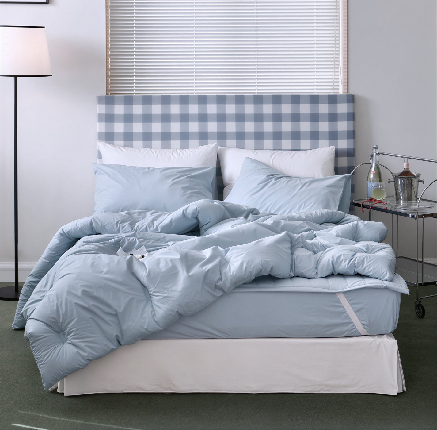 Dreamy Ribbon-Tie Comforter Set