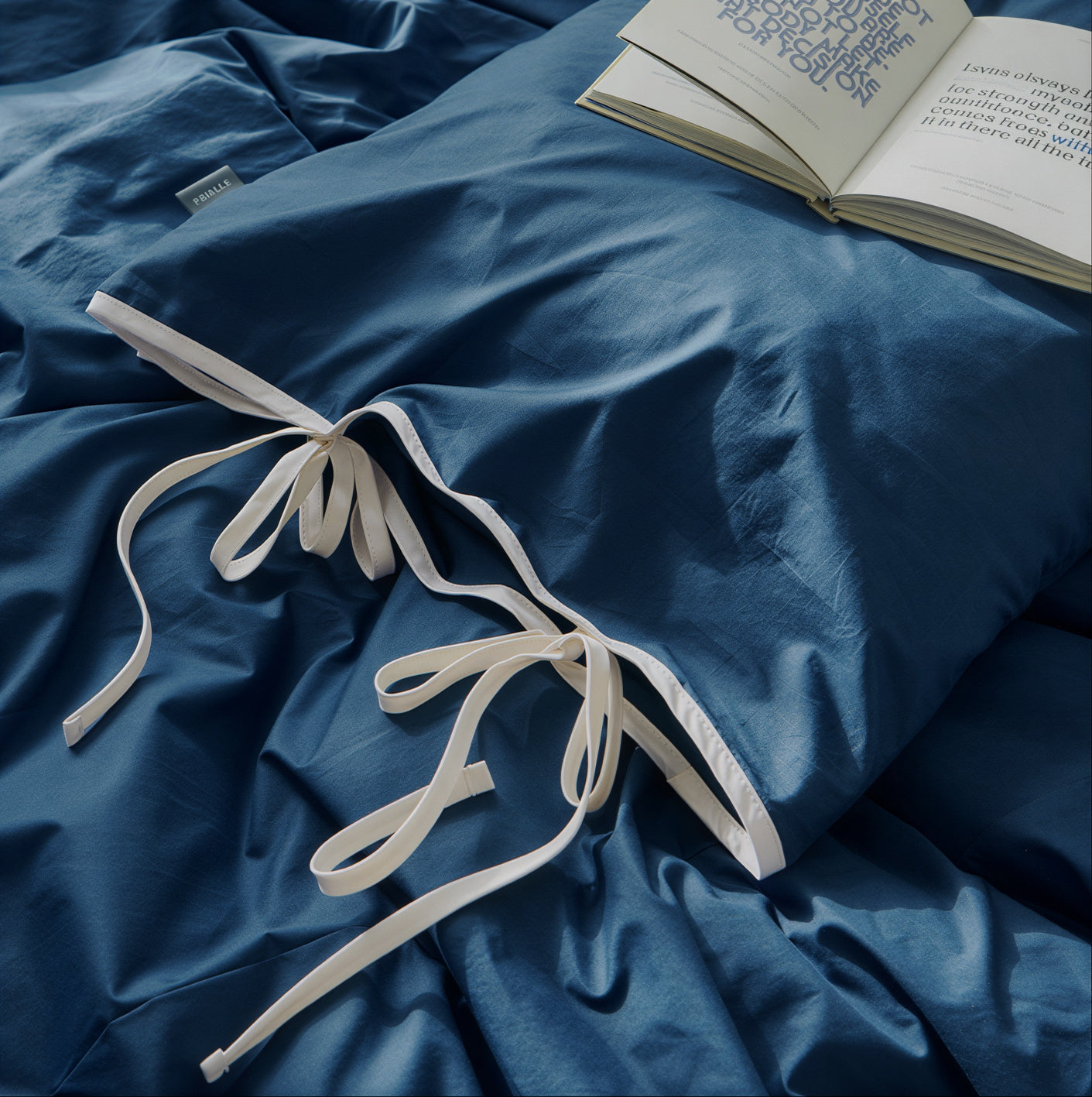 Dreamy Ribbon-Tie Comforter Set