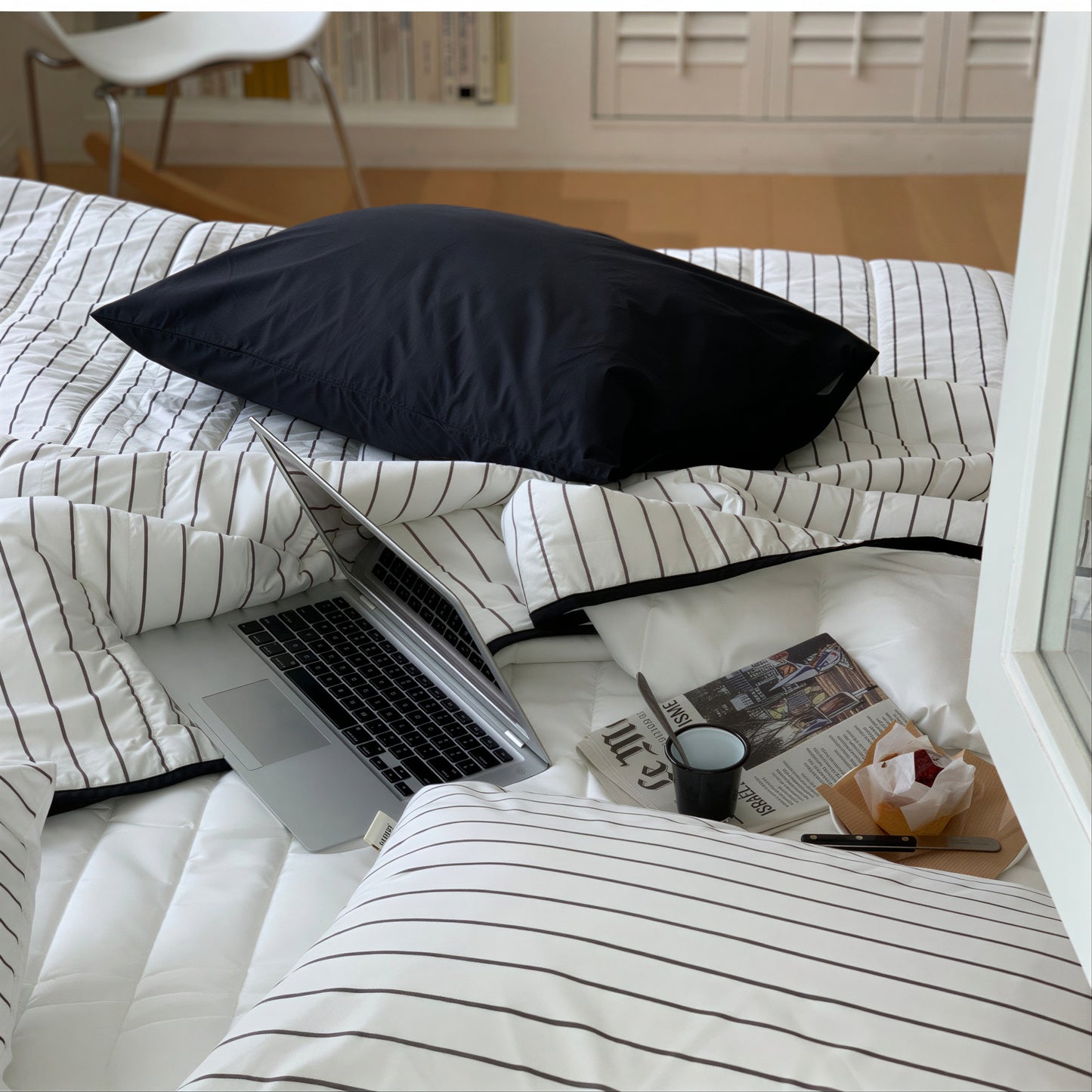 Ian Stripe Cooling Reversible Summer Comforter - image 5 of 9