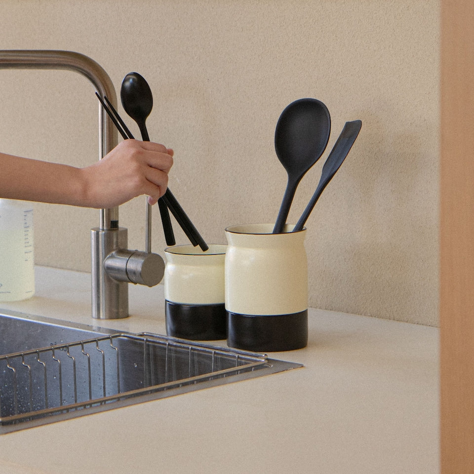 Two-Tone Self-Draining Ceramic Utensil Holders (Set of 2) - detail view