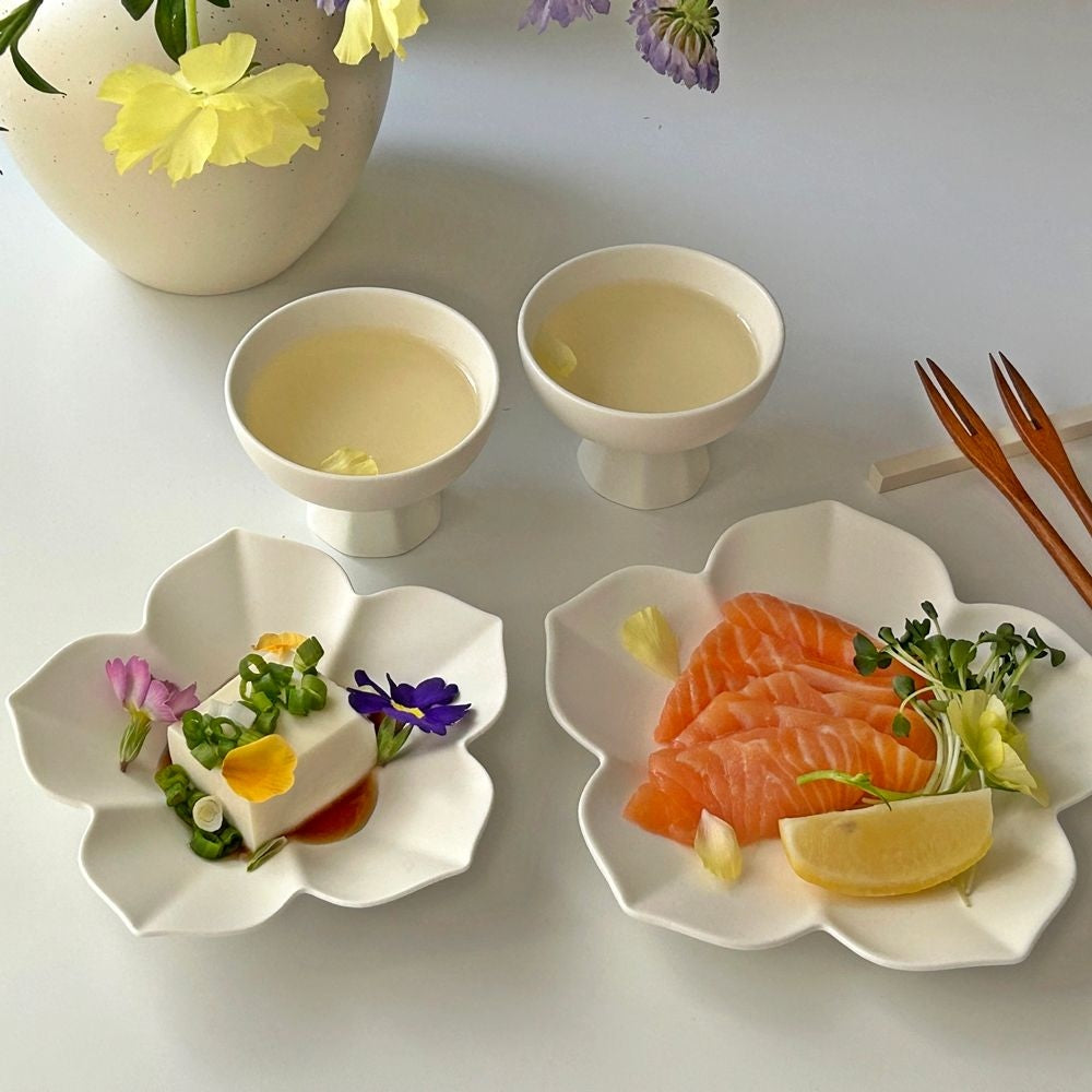 Eunseol Matte Porcelain Pedestal Cup & Plate Set (4-Piece Gift Set