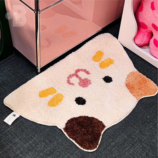 Mochi Cat Tufted Rug - detail view