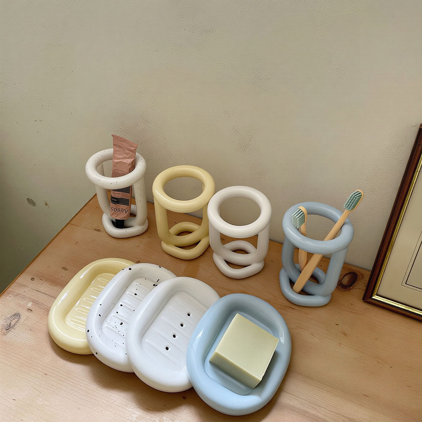 Coconut Ceramic Toothbrush Holder