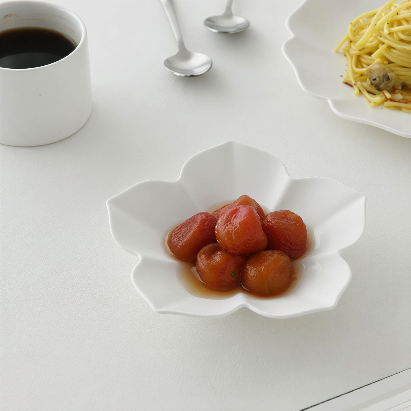 Moi Flower Dinnerware Set for 2 (9-Piece)