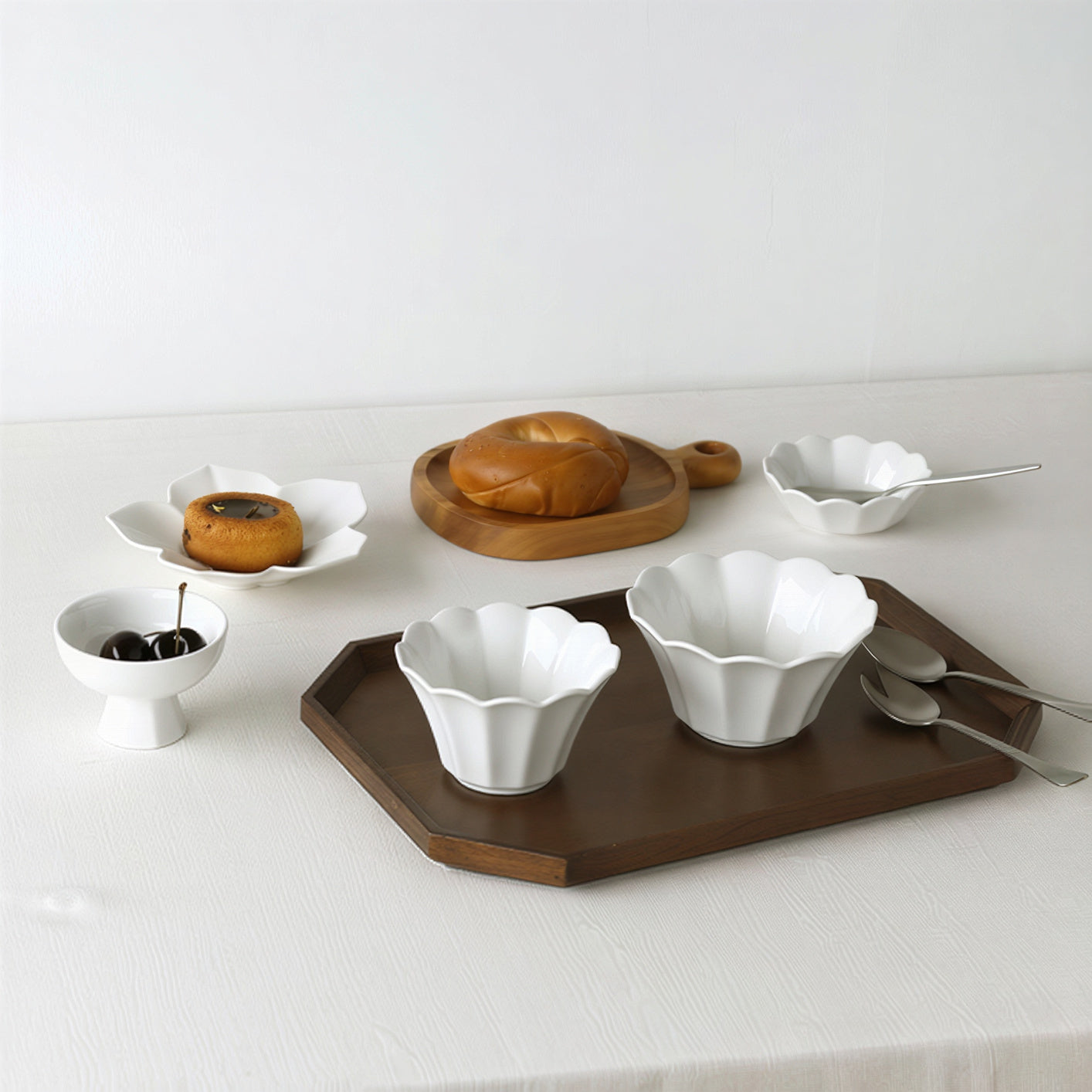 Moi Flower Dinnerware Set for 2 (9-Piece)