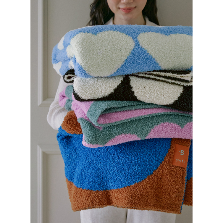 BWTZ Fluffy Knit Blanket - image 7 of 10