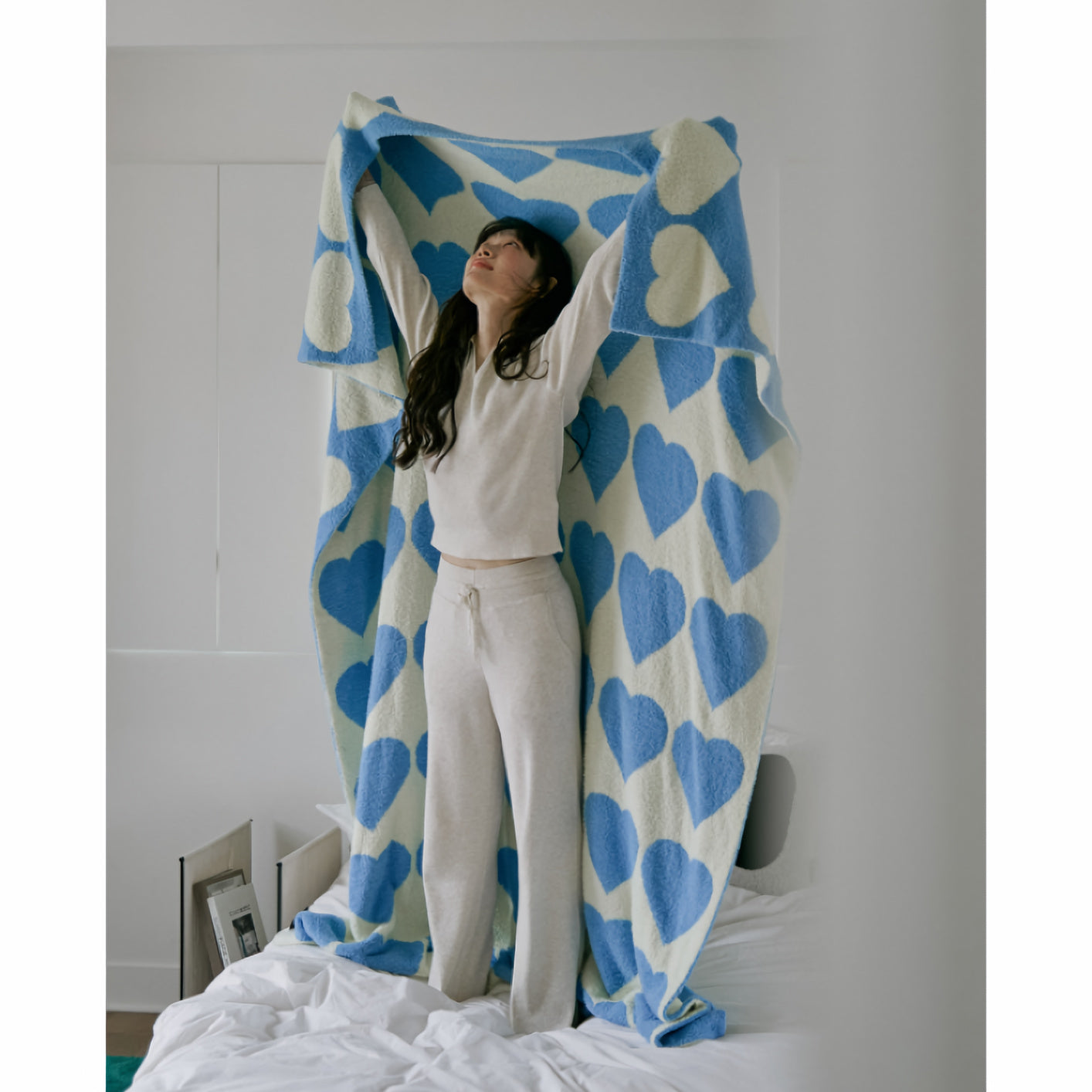 BWTZ Fluffy Knit Blanket - image 9 of 10