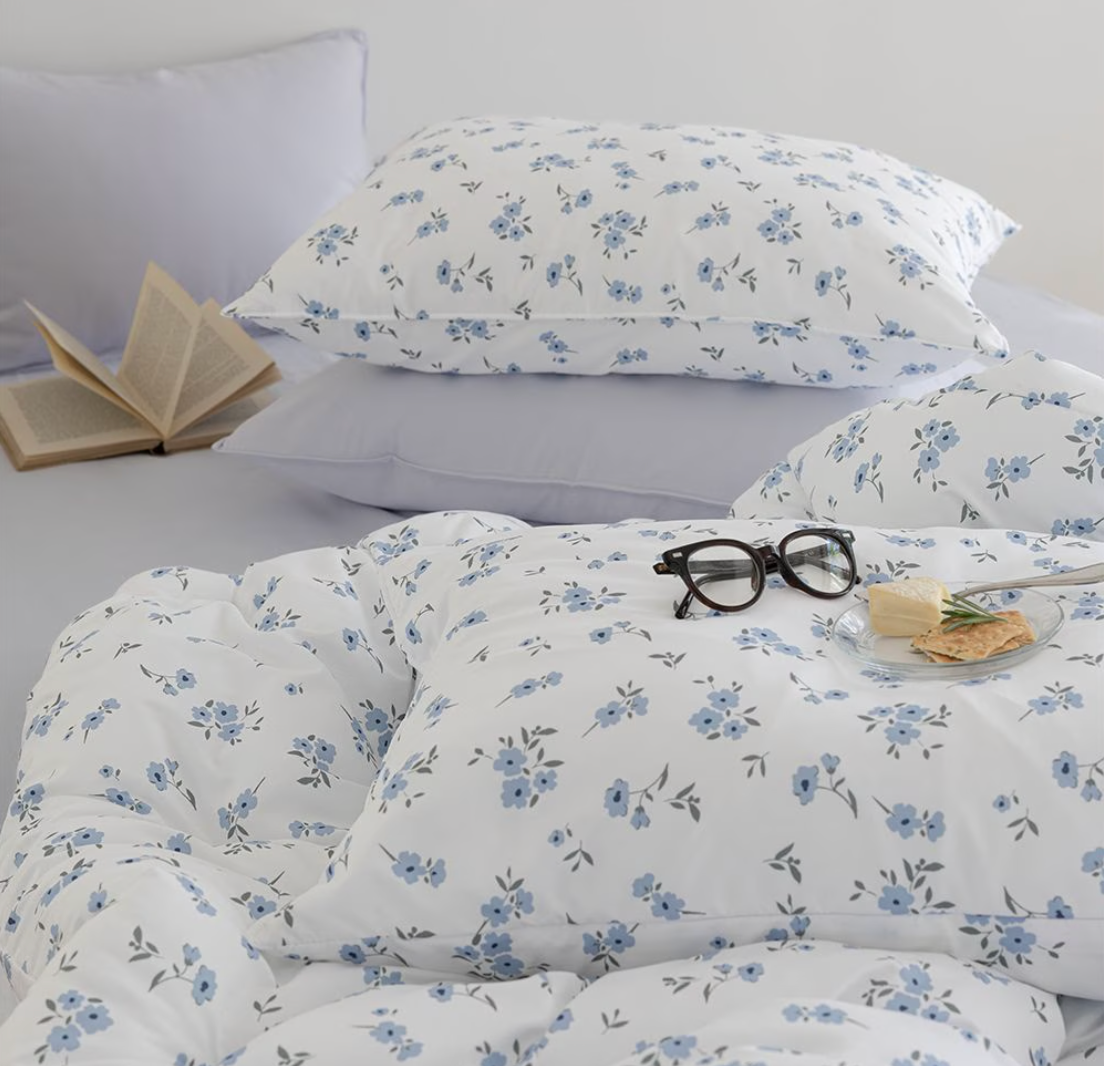 Soft Stripe Comforter & Pillow Set (Eco Corn Fill) - close up