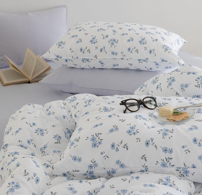 Soft Stripe Comforter & Pillow Set (Eco Corn Fill) - close up