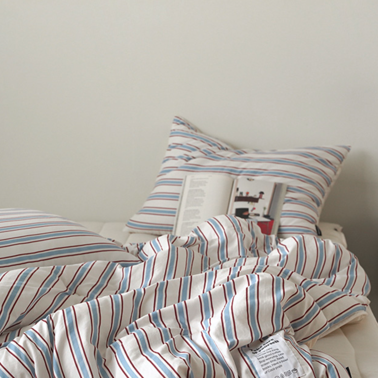 Deep Sleep Stripe All Season Comforter Set - close up