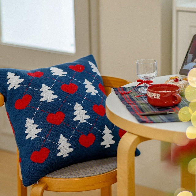 Christmas Knit Cushion with Insert (2 Styles)