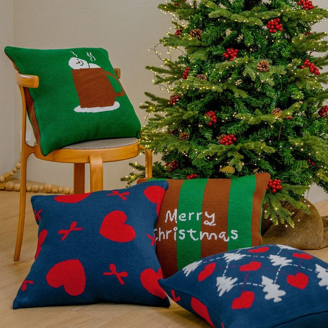 Christmas Knit Cushion with Insert (2 Styles)