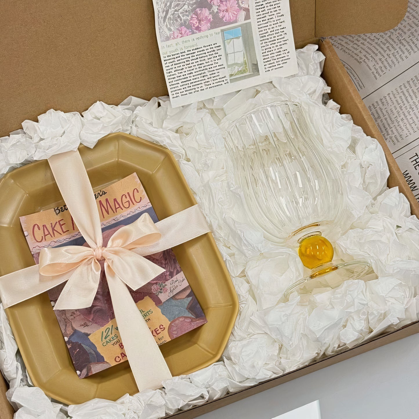 Tulip Wine Glass (Set of 2) & Vintage Square Plate Gift Set