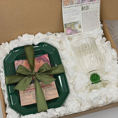 Tulip Wine Glass (Set of 2) & Vintage Square Plate Gift Set