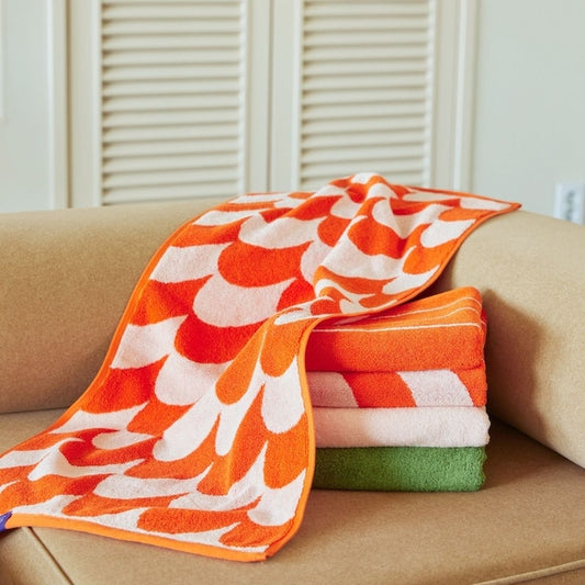 Olly Premium Bamboo Hotel Towels – La Tulipes Collection (10-Pack)