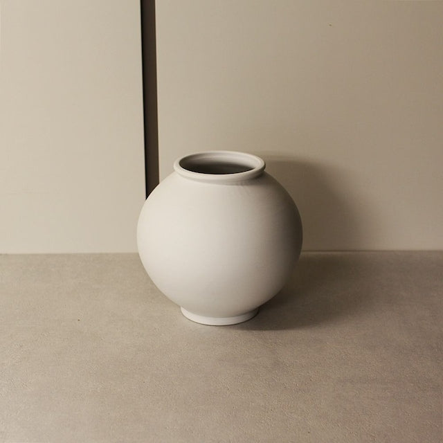 Moon Jar Porcelain Vase