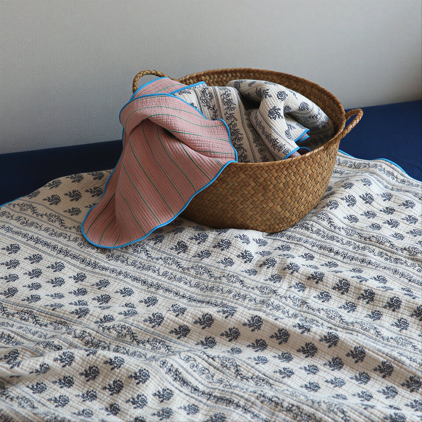 Muli Ethnic Gauze Blanket