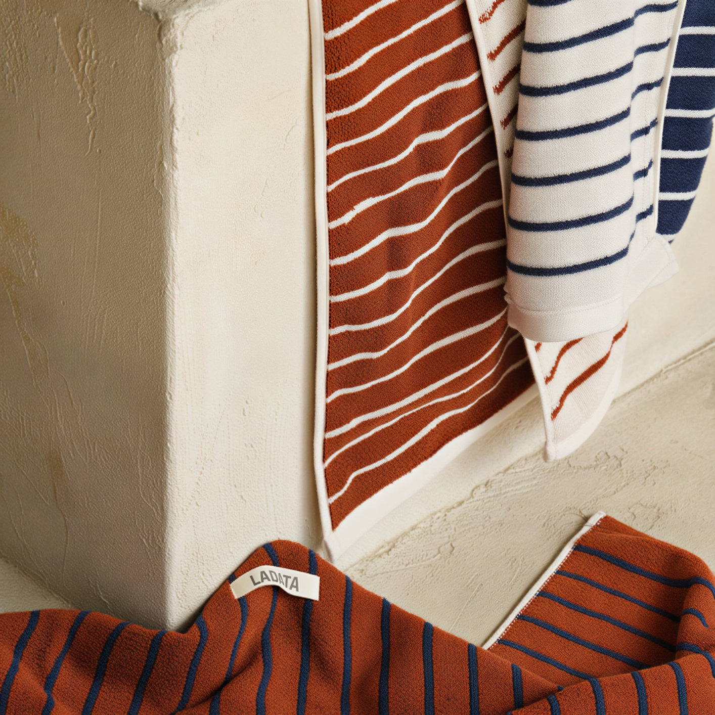 Double-Sided Pattern Hotel Towel Set (5-Piece)