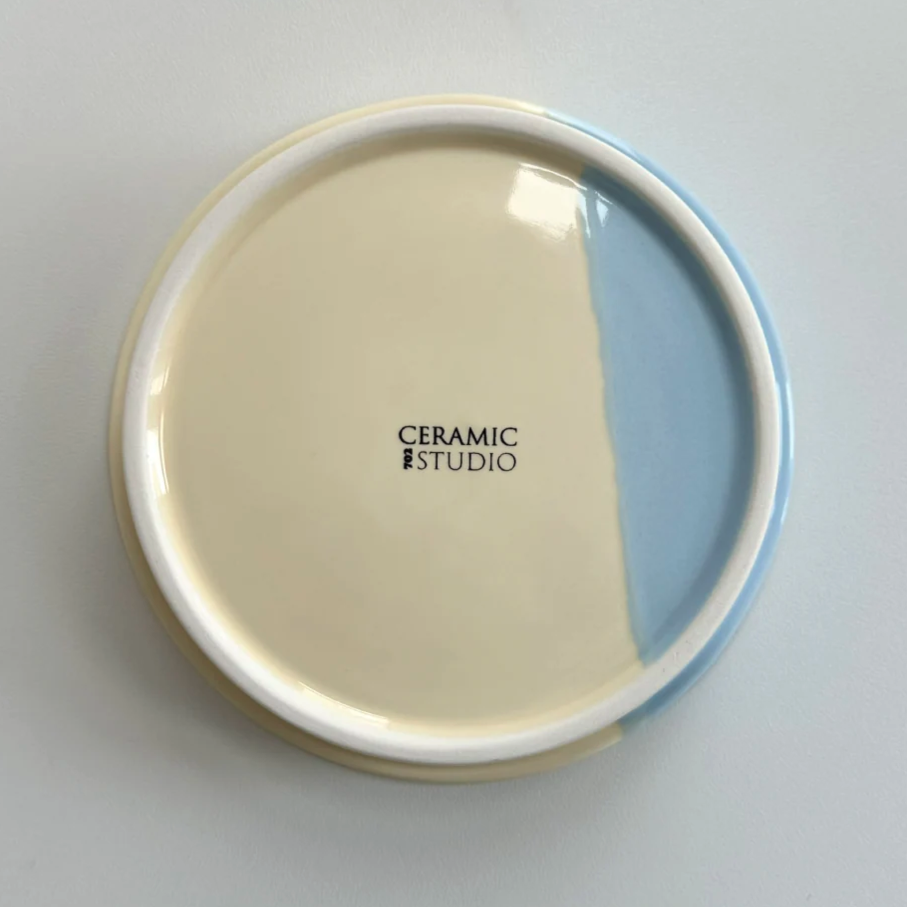 Two-Tone Ceramic Side Plate - lifestyle