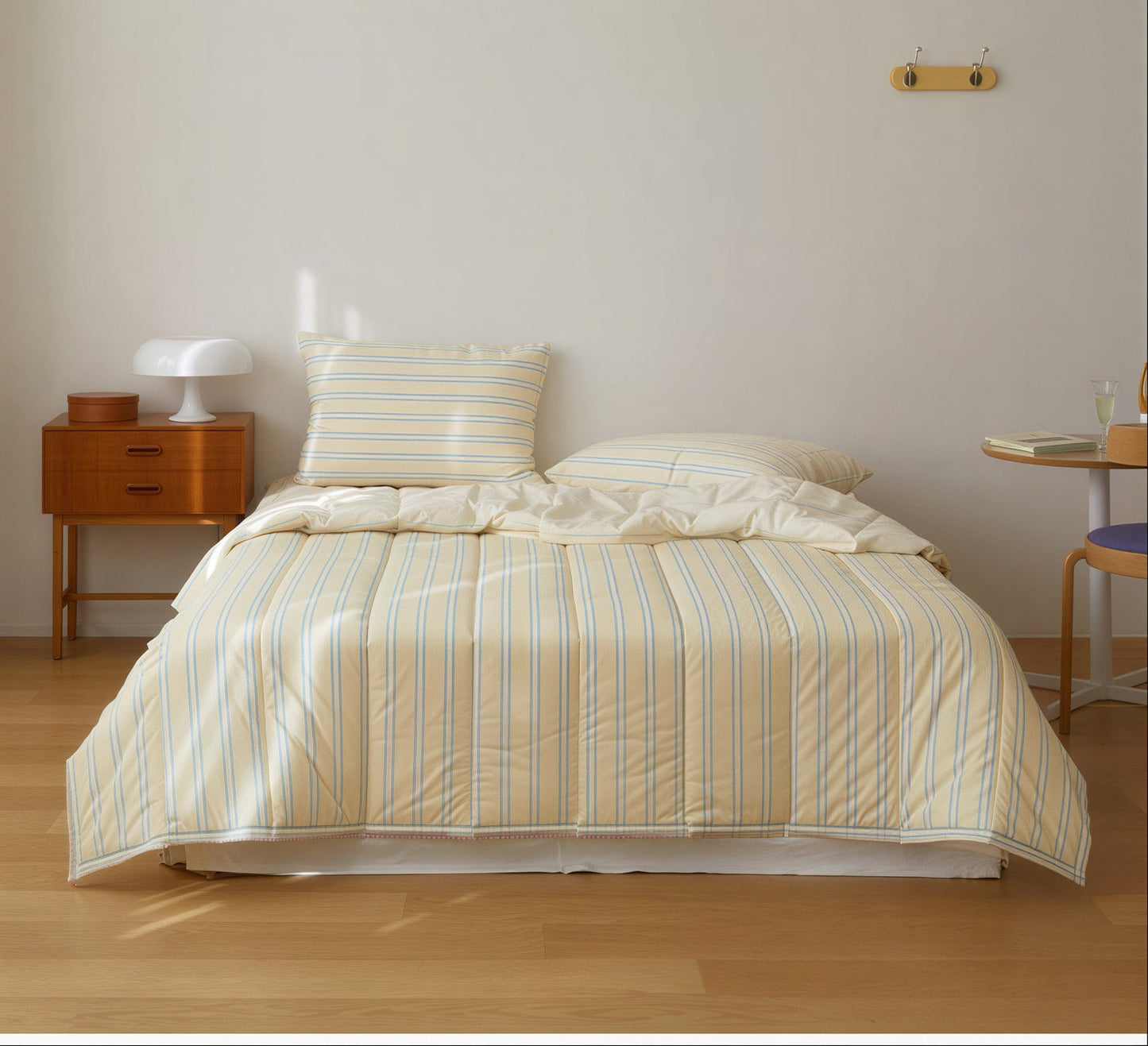 Vintage Mansion Cotton Comforter & Pillow Set - lifestyle