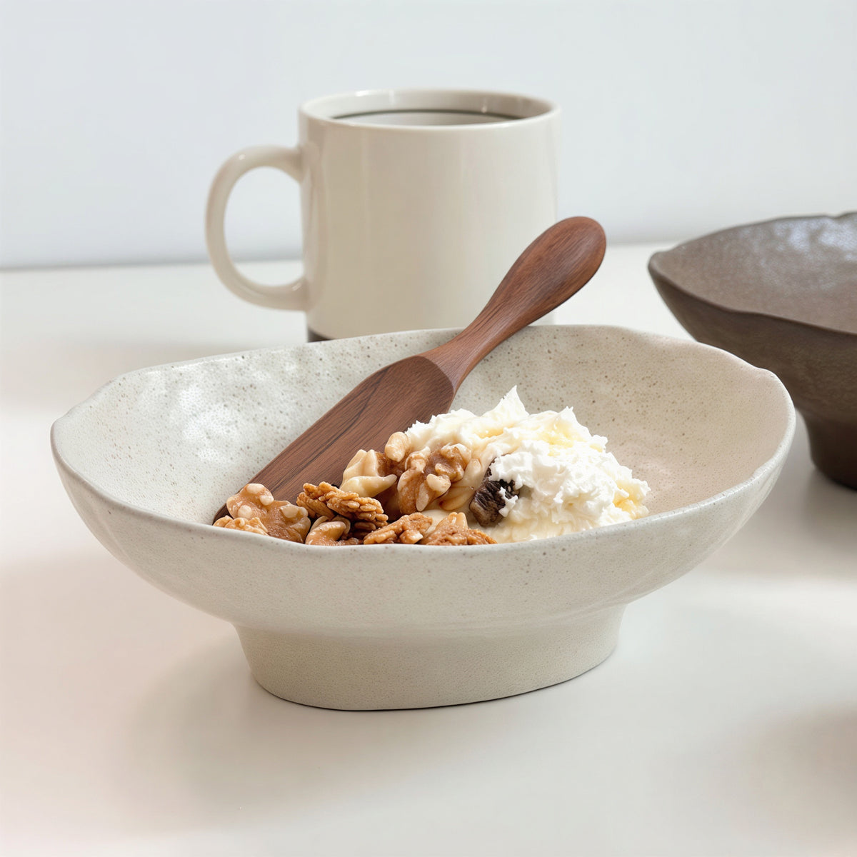Neoul Handmade Footed Oval Pasta Bowl – Medium
