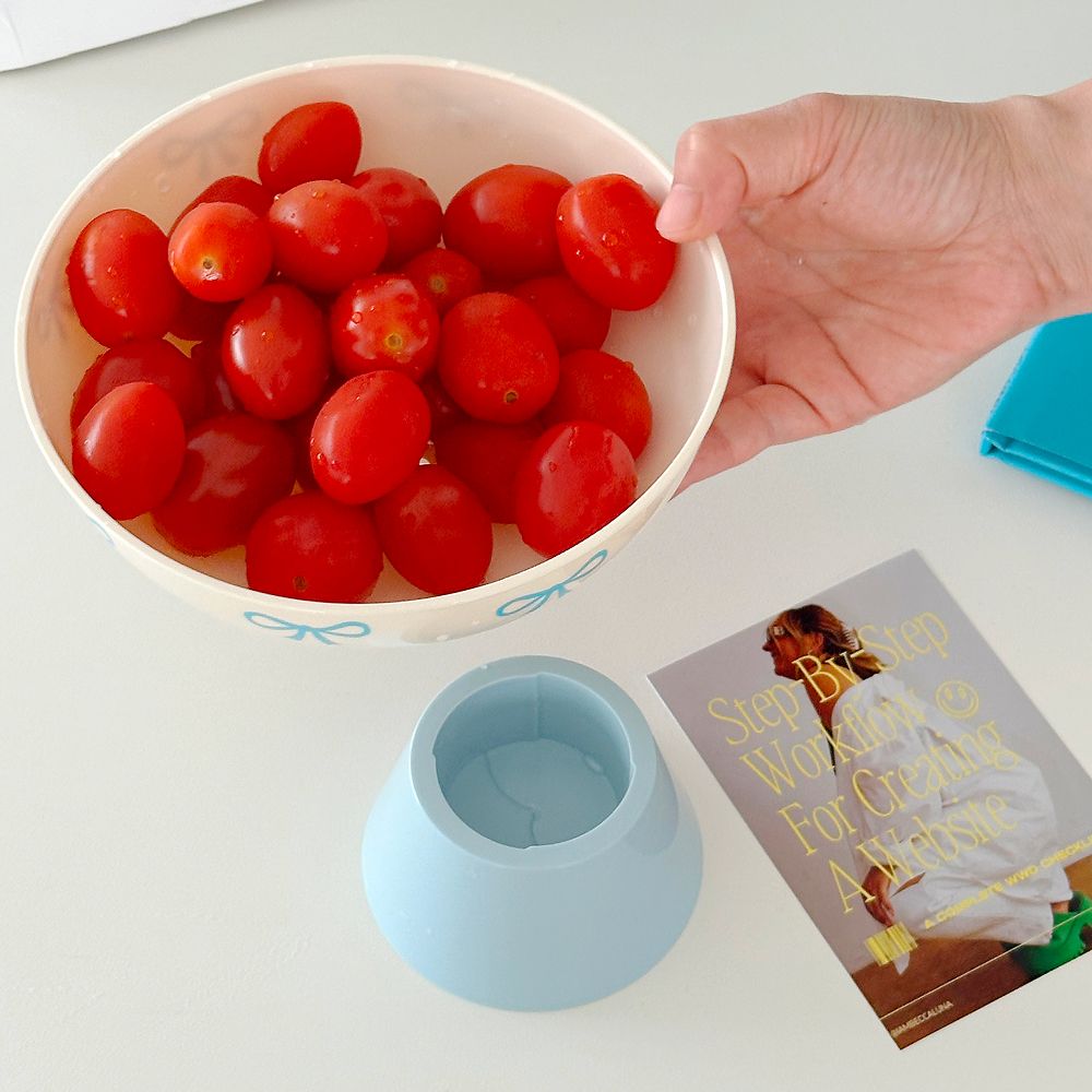 Bow Pedestal Fruit Bowl with Drain