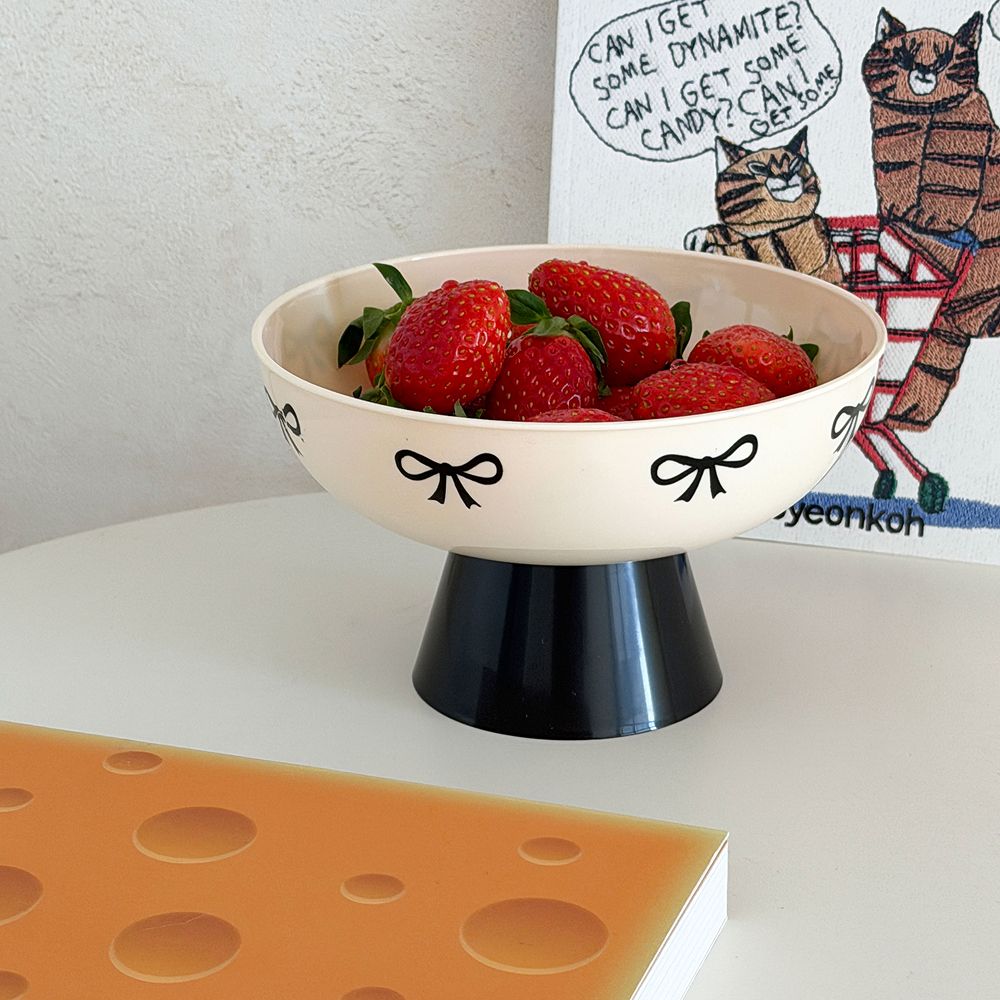 Bow Pedestal Fruit Bowl with Drain