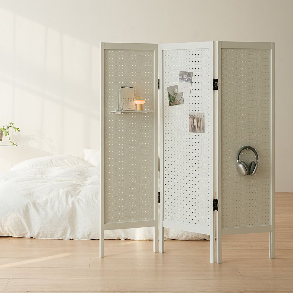 Vine 3-Panel Pegboard Standing Partition