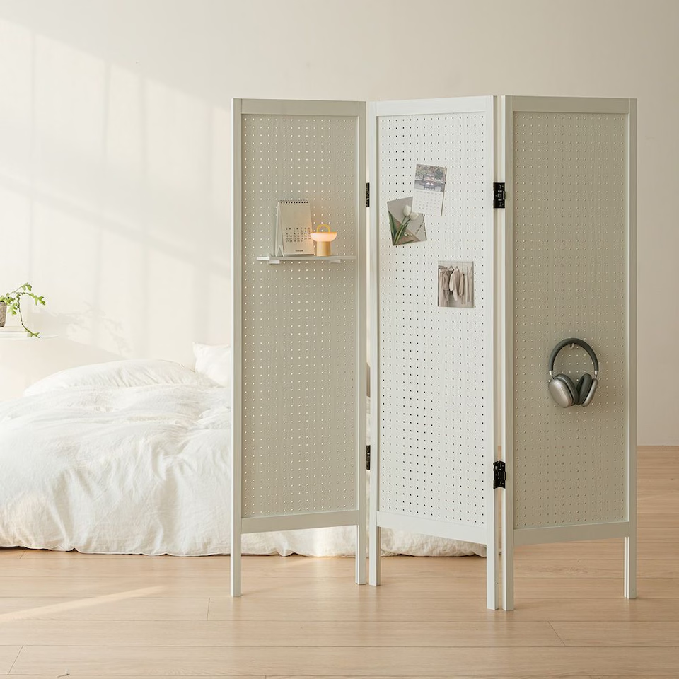 Vine 3-Panel Pegboard Standing Partition
