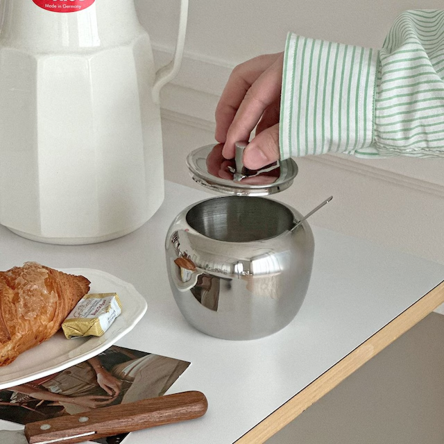 Silver Apple 304 Stainless Steel Seasoning Jar with Spoon