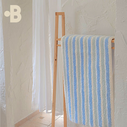 Apple Green Sherbet Tufted Rug - close up