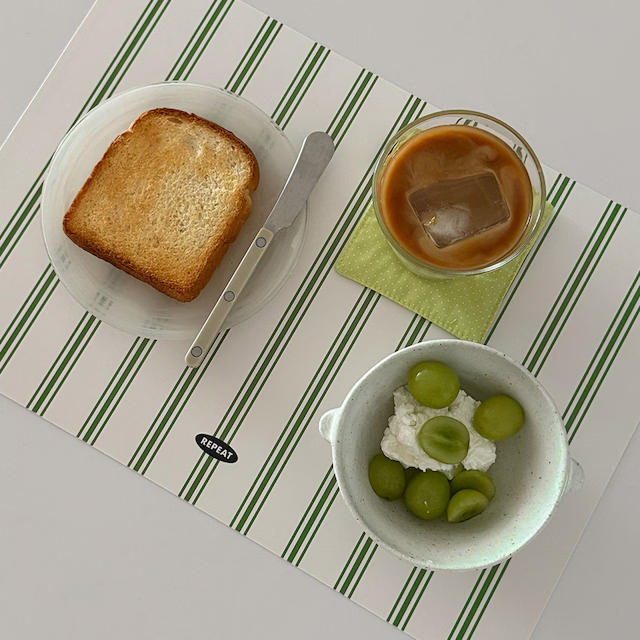 Days Reversible Table Mat Set (2-Piece)