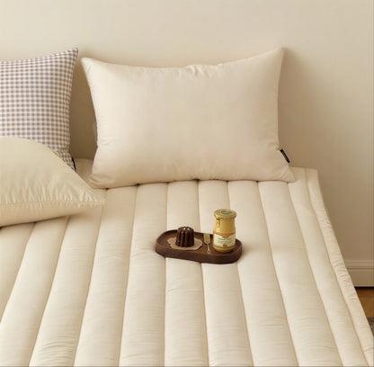 Stay Dust-Free Bed Pad - close up