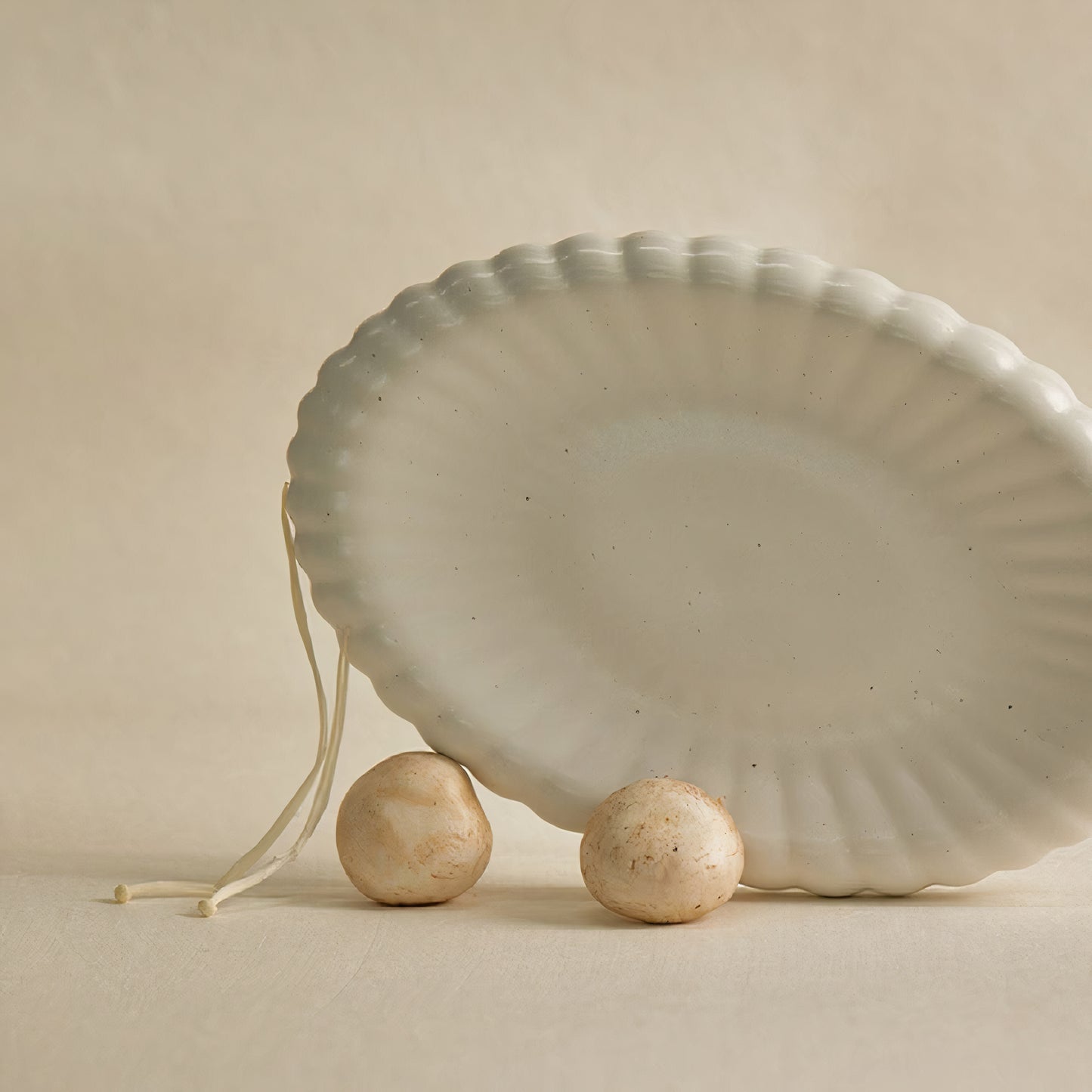 Blooming Reversible Oval Plate