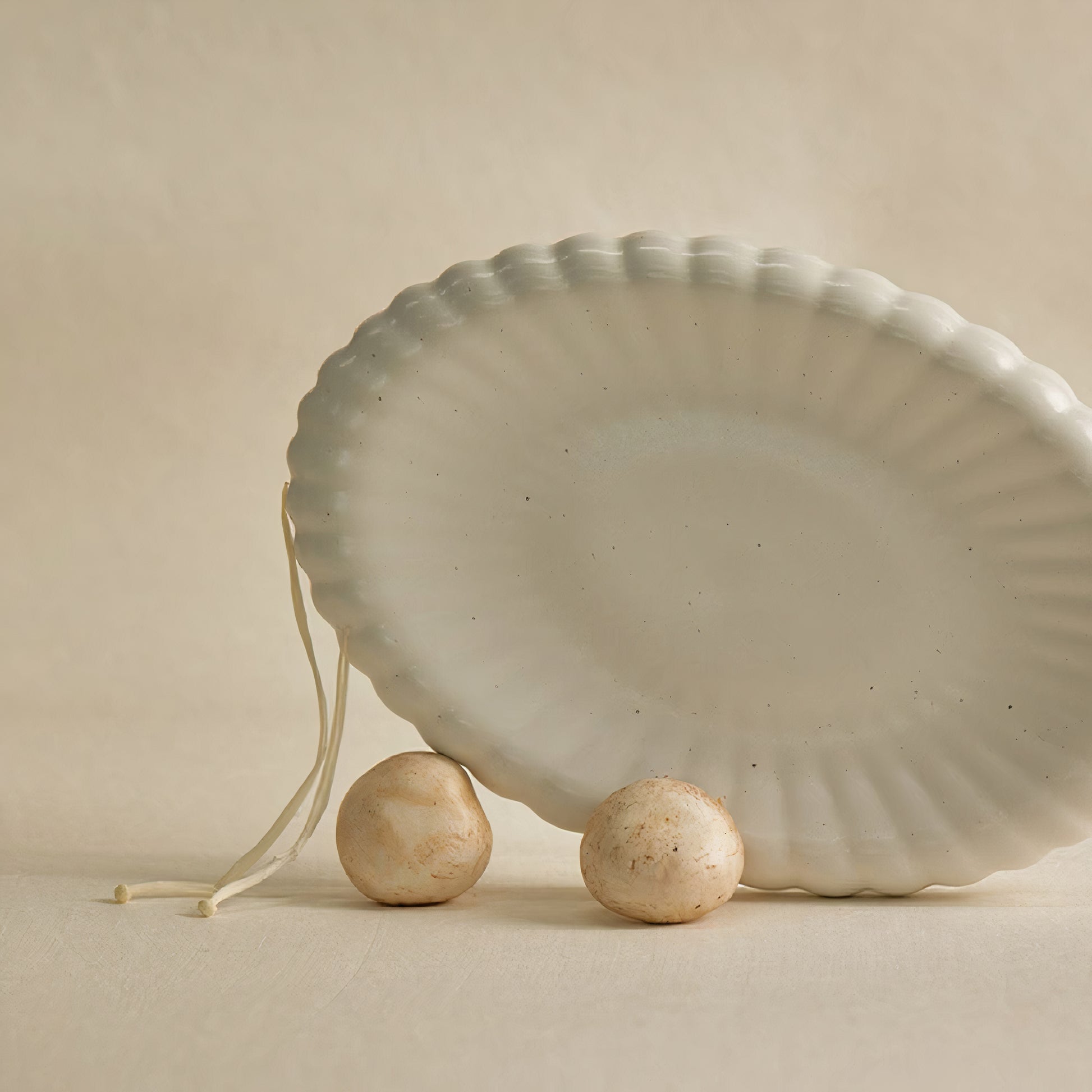 Blooming Reversible Oval Plate