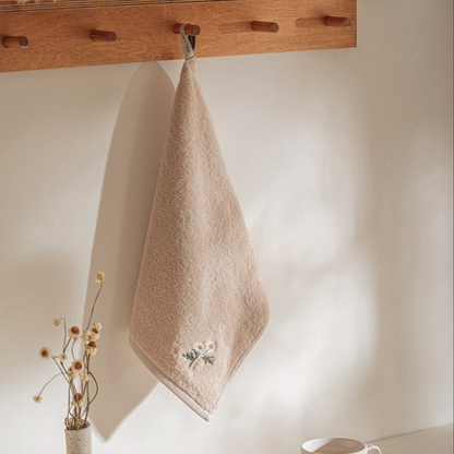 Daisy Embroidered Kitchen Towel Set (2-Pack)