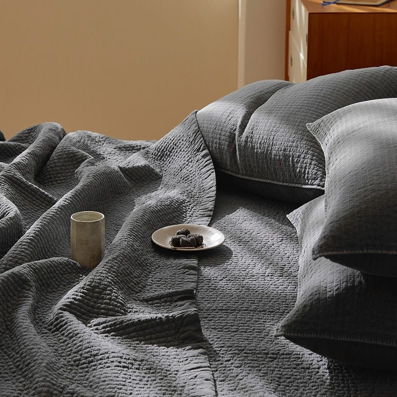 Eve Garden Pigment-Washed Comforter Pad