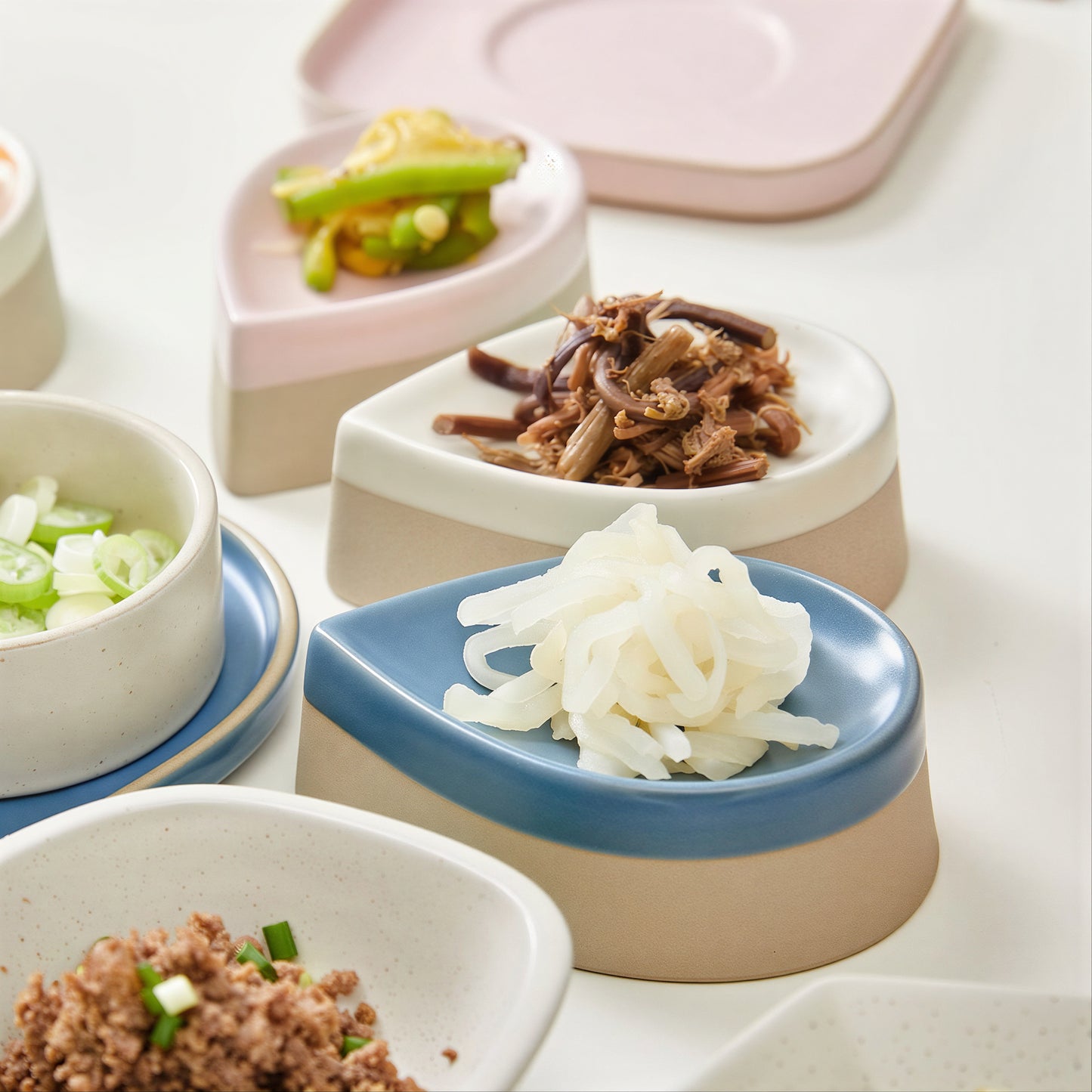 Droplet Pedestal Side Dish Plate
