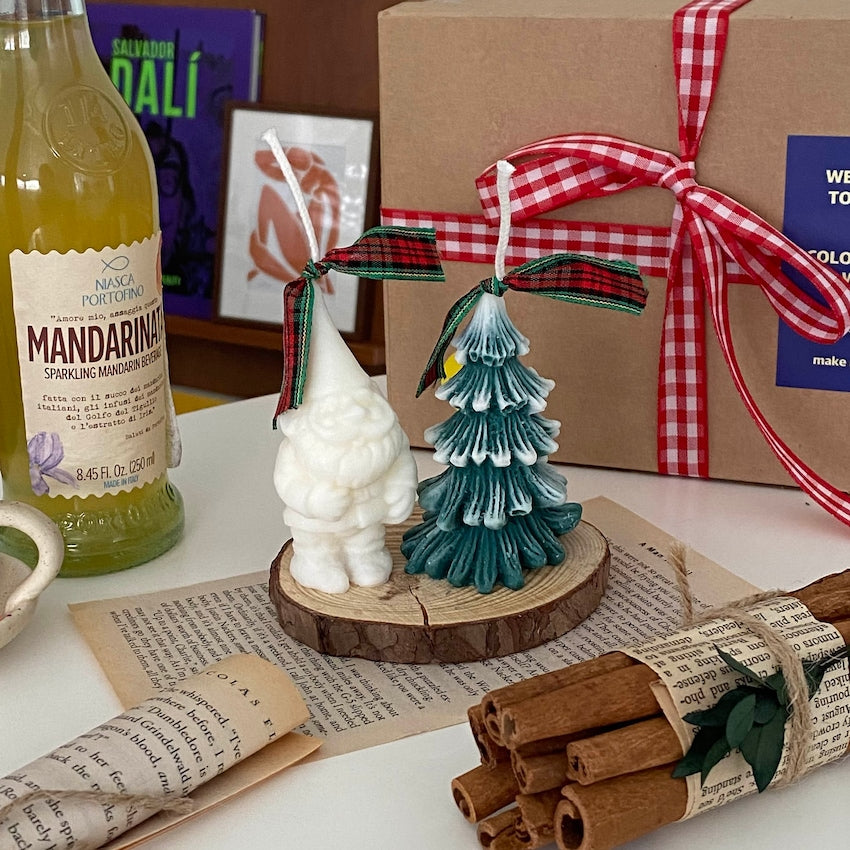 Santa & Tree Candle Holiday Gift Set
