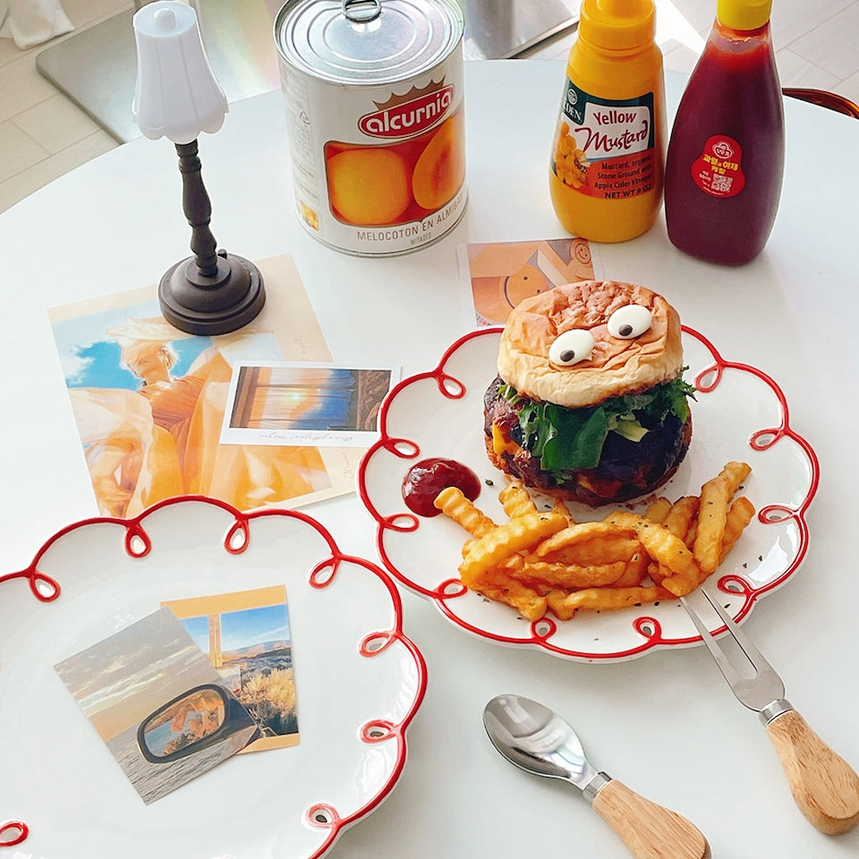 Hand-Drawn Retro Flower Plate